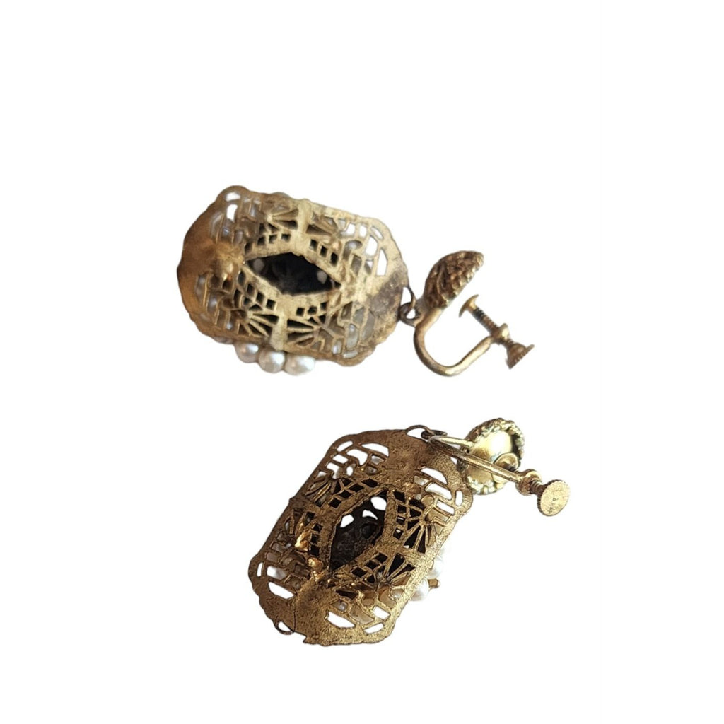 Vintage Czech Rhinestone Pearl & Filigree Screw Back Earrings (A4083)
