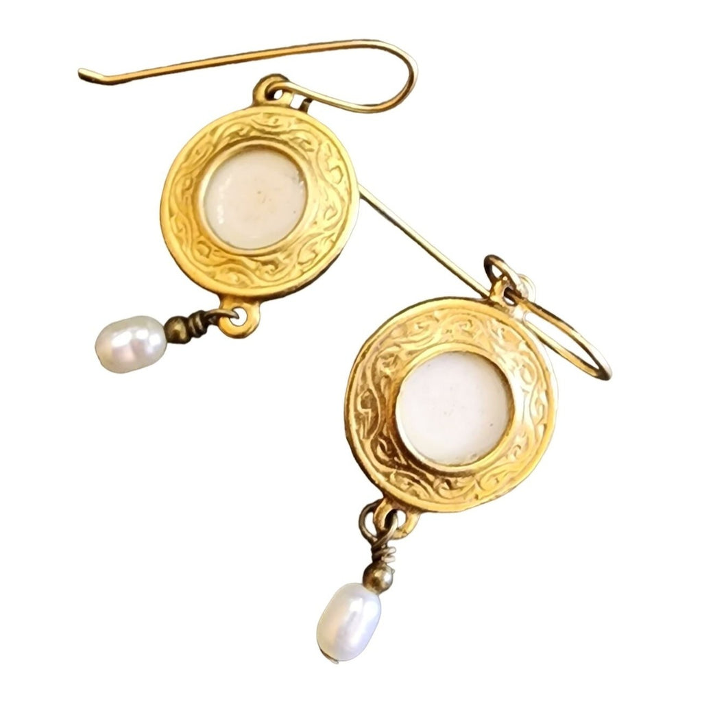 Vintage Porcelain Pansy & Pearl Pierced Earrings (A2730)
