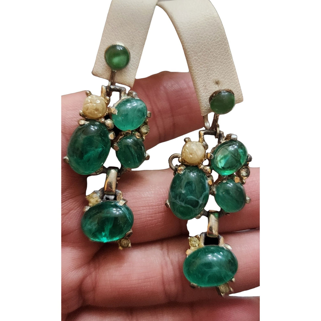 Vintage Unsigned Flawed Emerald Glass Screw Back Earrings (A4026)