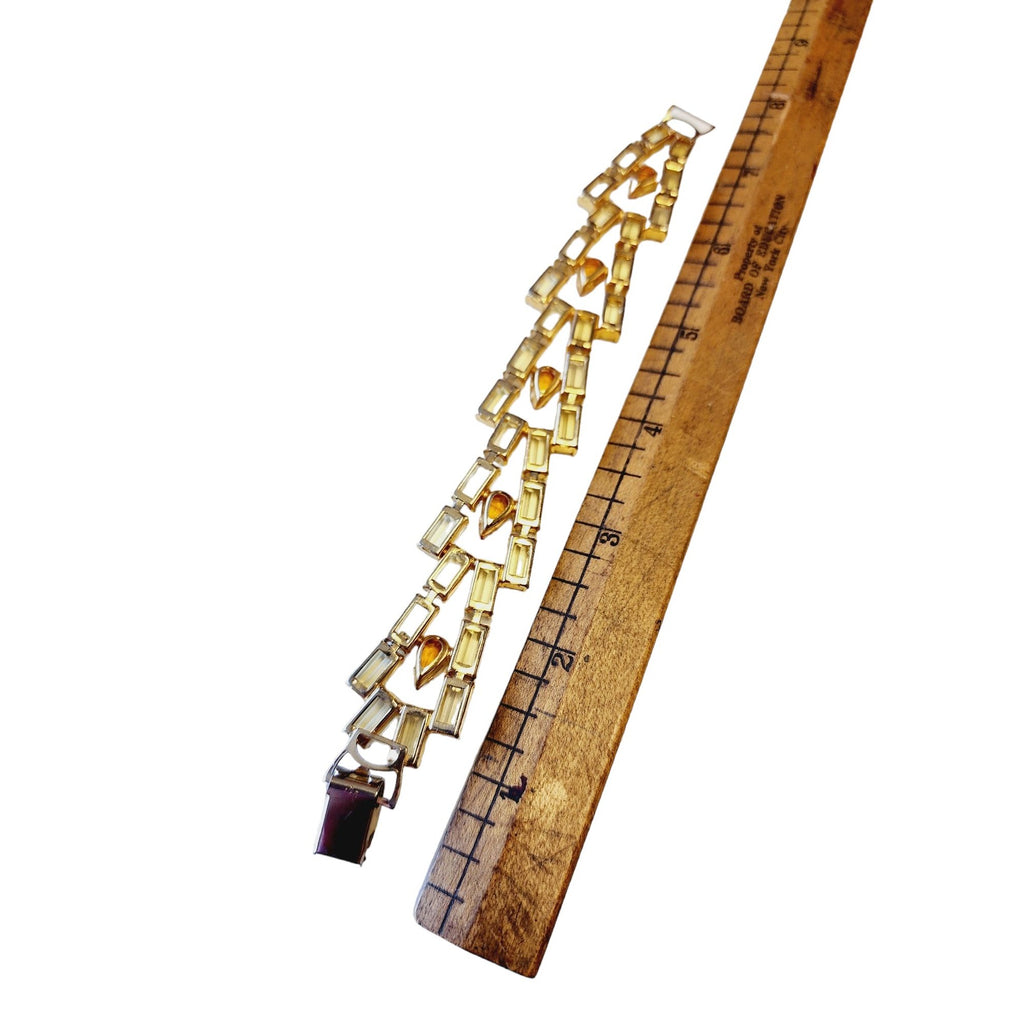 Vintage Well Made Acrylic Rhinestone Bracelet (A2243)