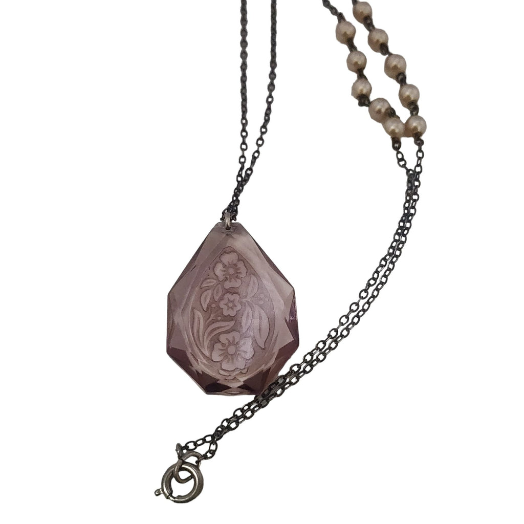 Vintage Embossed Intaglio Glass Art Deco Pendant Necklace (A3880)