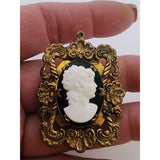 Antique Glass Cameo Locket in Stunning Frame (A3407)