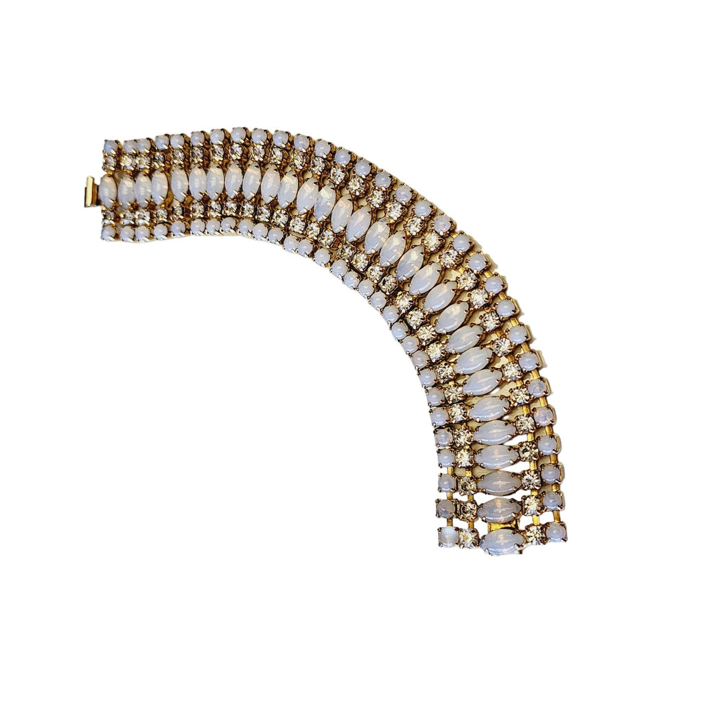Vintage Beautiful Opalescent Rhinestone Bracelet (A2236)