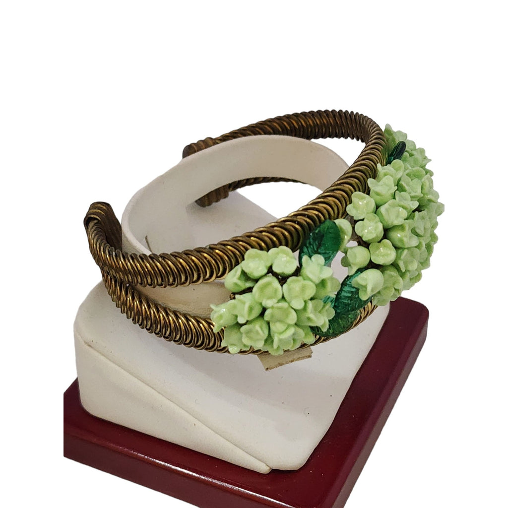 Vintage All Glass Flower & Brass Cuff Bracelet (A3624)